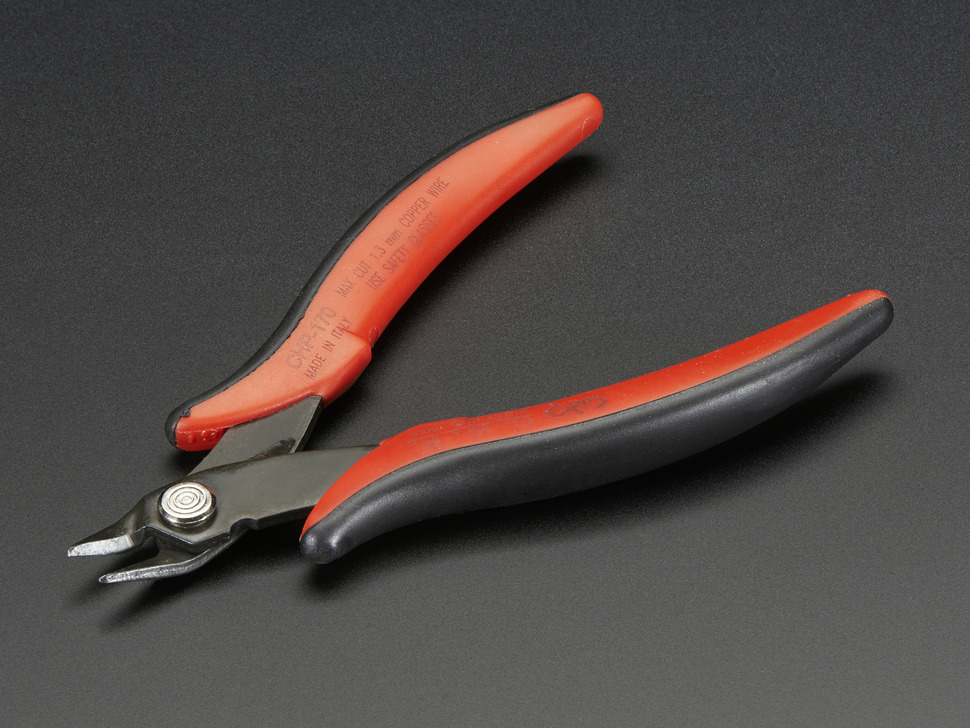 Flush diagonal cutters