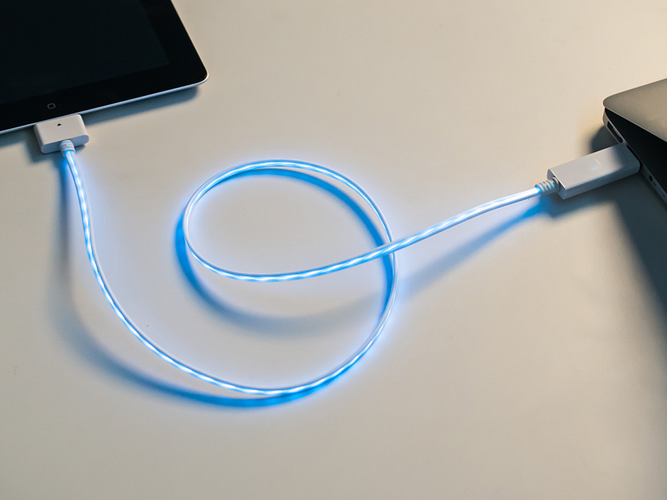 Flowing Effect iOS Dock Data+Charging Cable - White w/Aqua EL