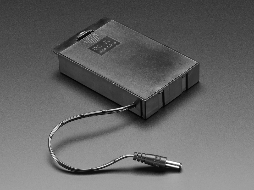 6 x AA battery holder with 5.5mm/2.1mm plug