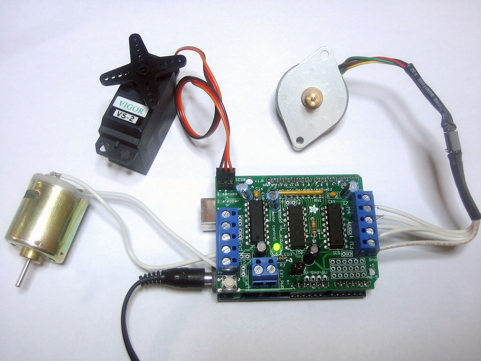 Adafruit Motor/Stepper/Servo Shield for Arduino kit