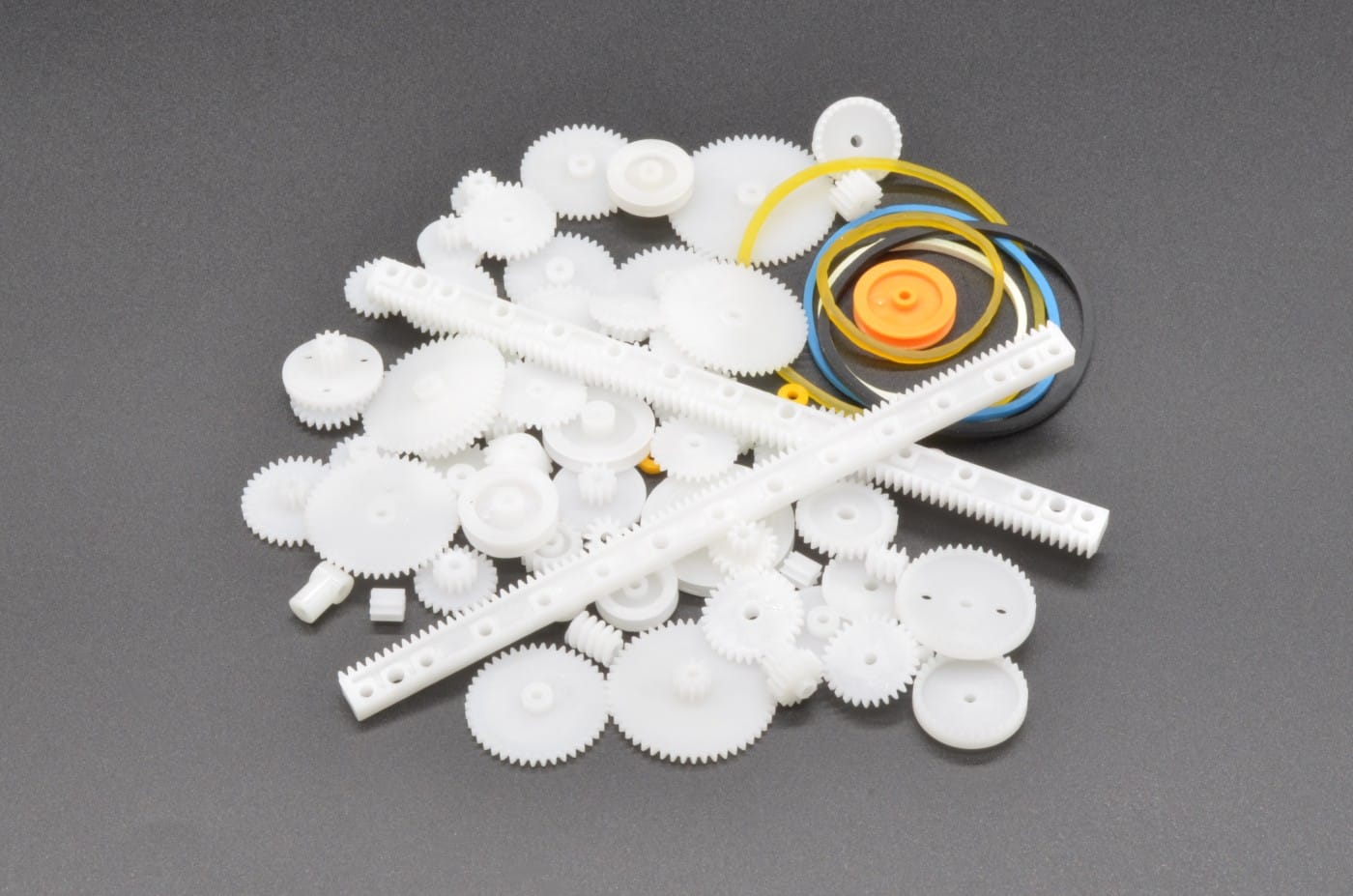Assorted Plastic Gear Set - 75 Pcs