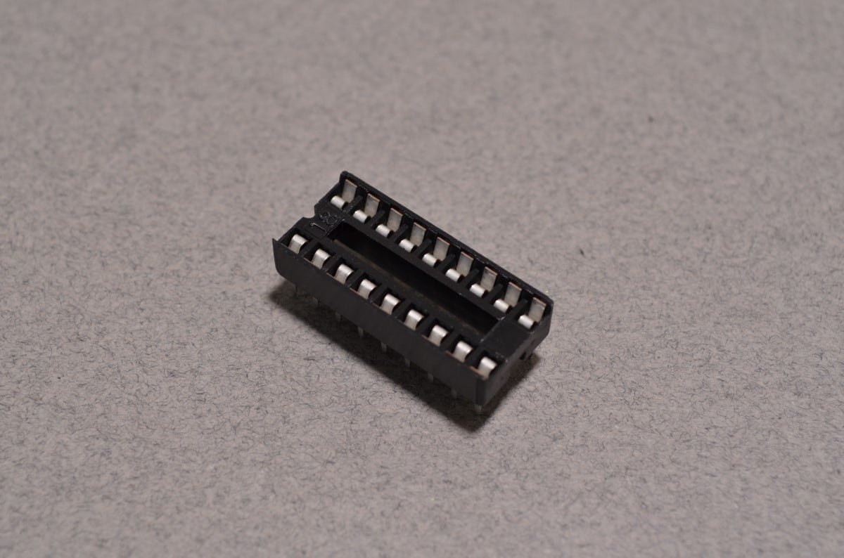 18 Pin Dip Socket