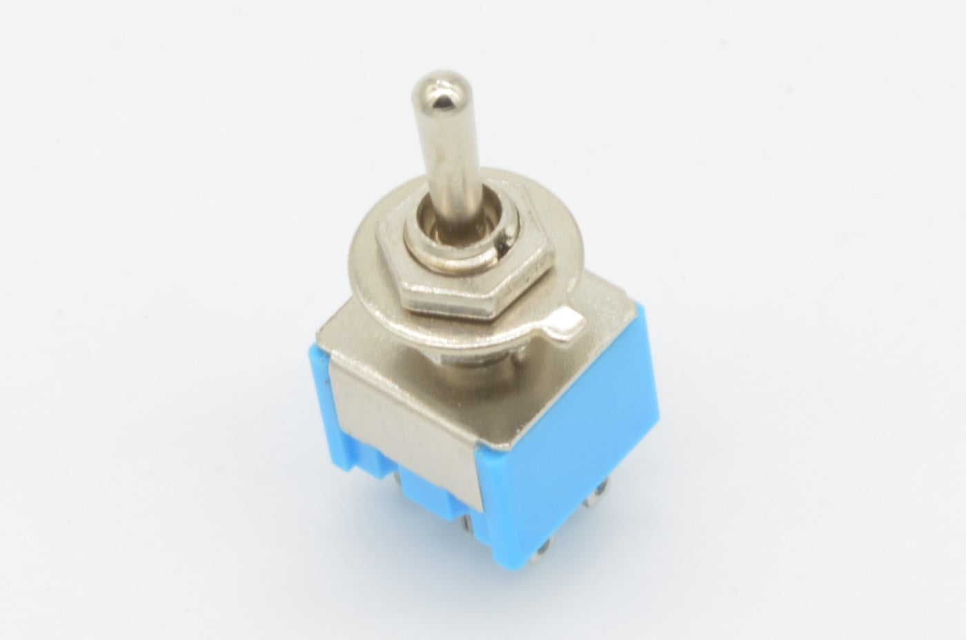 DPDT Toggle Switch - On/Off/On - 6A