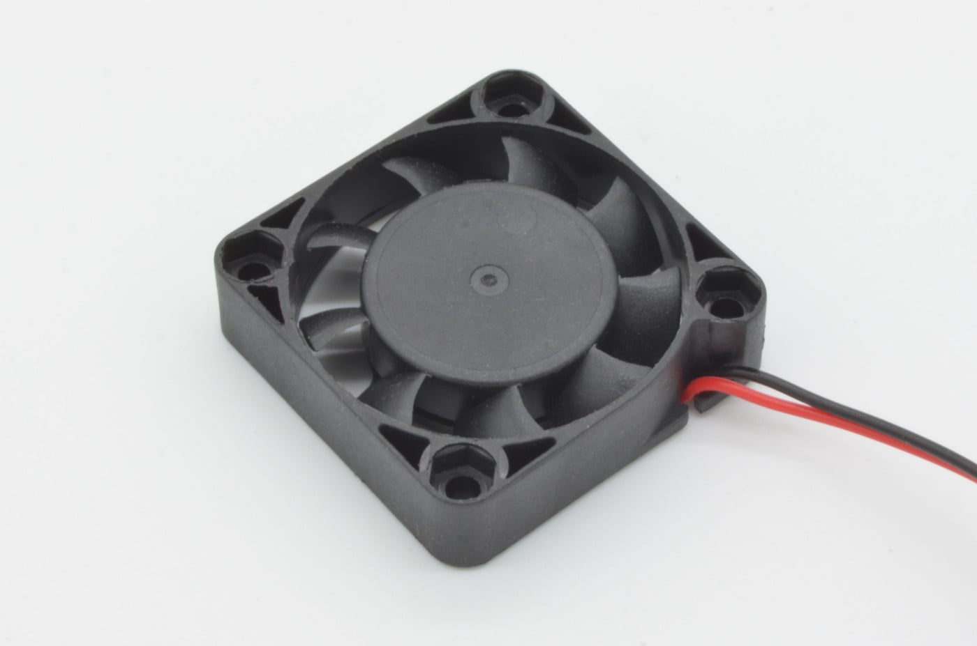 5V Brushless DC Cooling Fan - 40mm