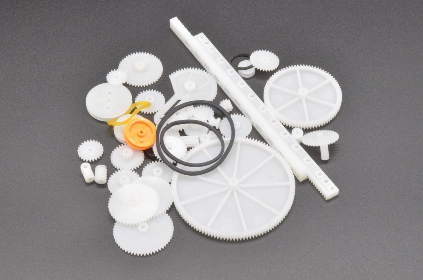 Assorted Plastic Gear Set - 34 Pcs