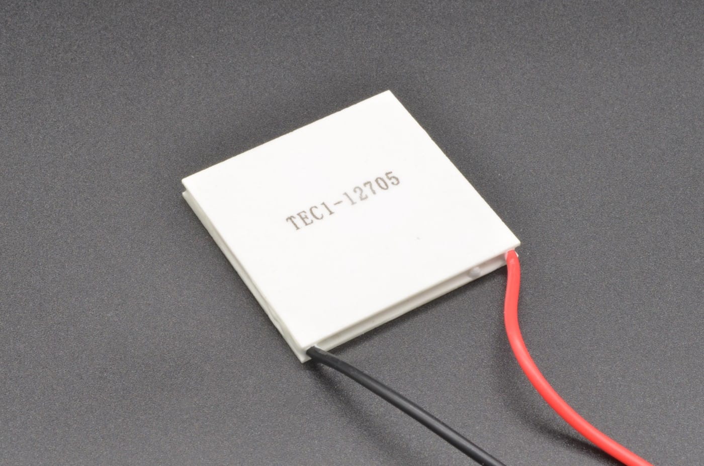 Peltier Thermo-Electric Cooler Module (12V 5A)