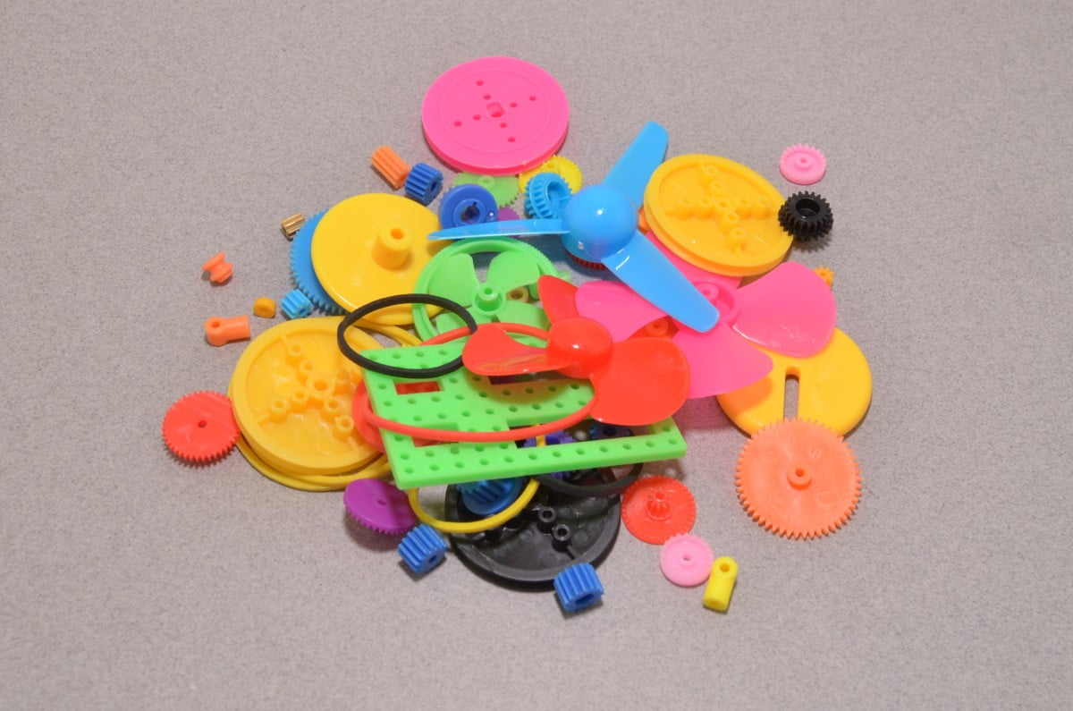 Assorted Plastic Gear Set - 55 Pcs