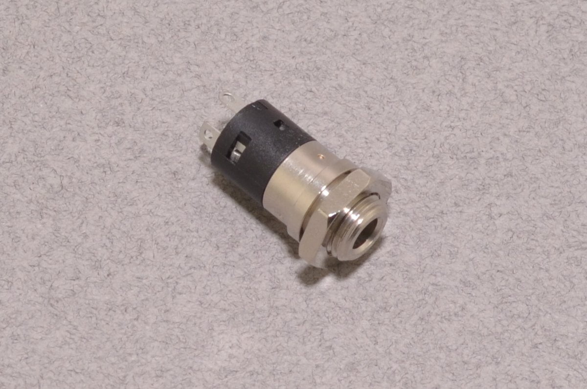 Panel Mount Stereo+Mic Audio Jack - 3.5mm