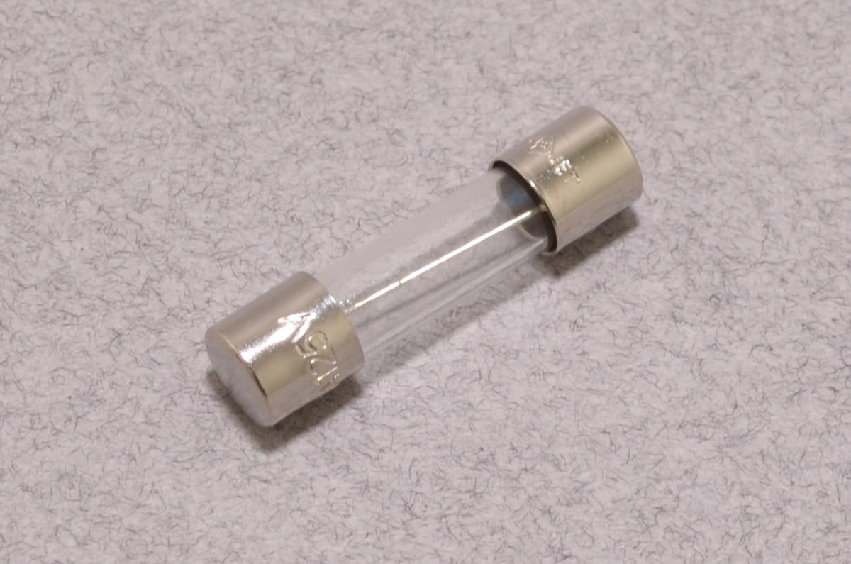 5mm 125V 8A Fuse