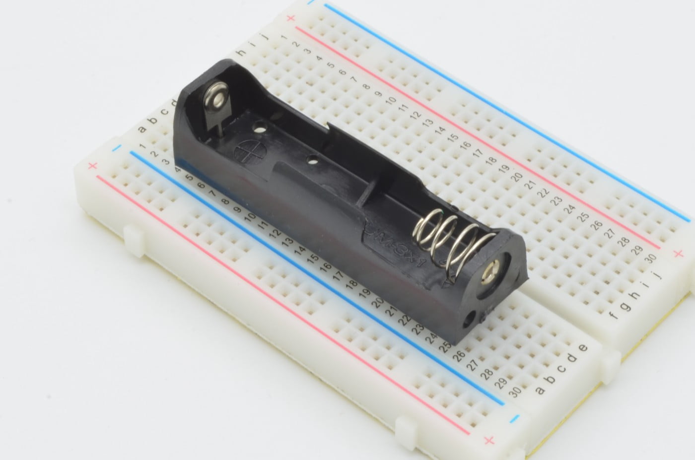 1 x AA Battery Case - Breadboard Compatible