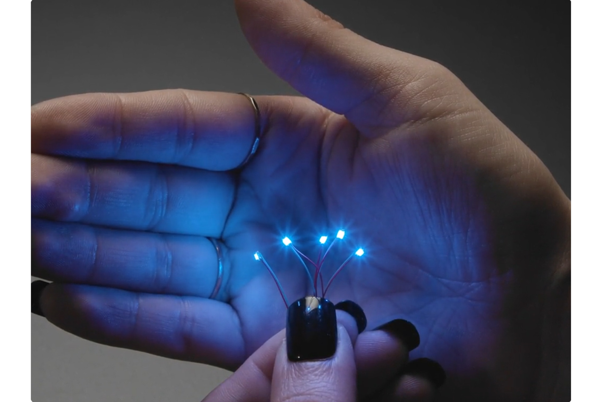 Miniature Wired LEDs - 0805 SMT LED - Blue - 5 pack