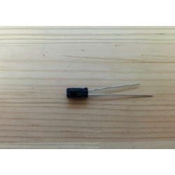 Condensateur 22 µF 25 V