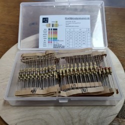 Assortiment de 300 résistances 1W