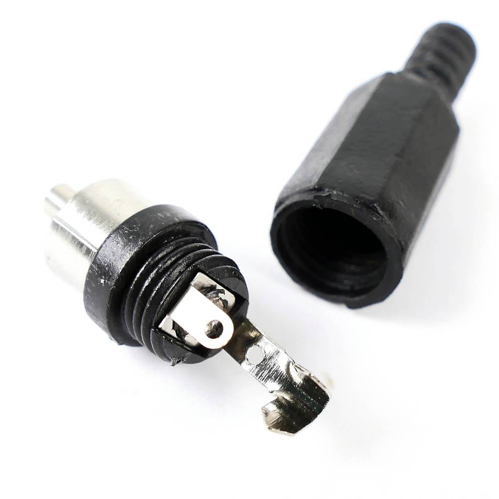RCA macho em preto