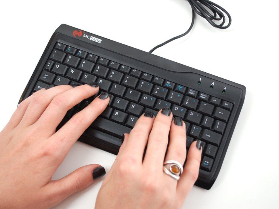 Miniature Keyboard- Microcontroller-Friendly PS/2 and USB