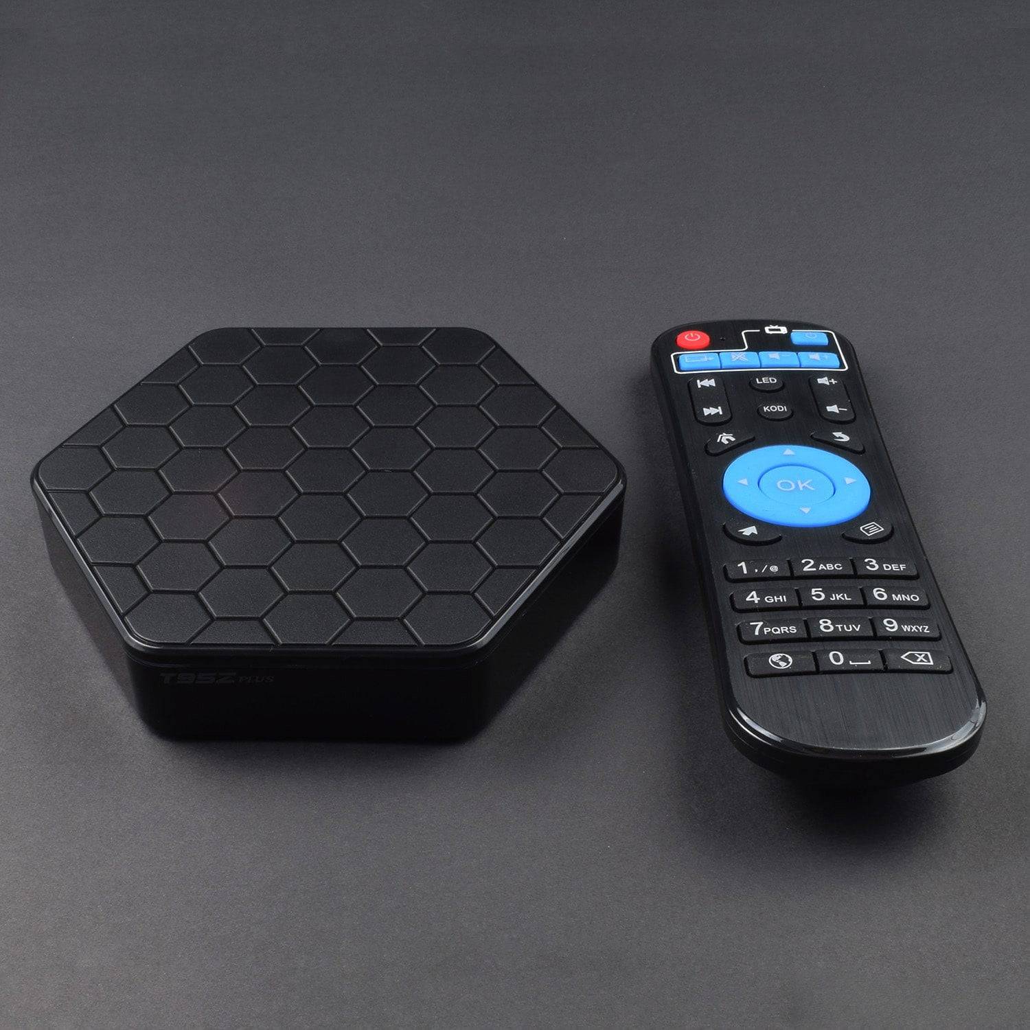 T95Z PLUS Android TV Box,Octa Core Smart TV Box 2GB RAM 16GB ROM Android 7.1 - RS221