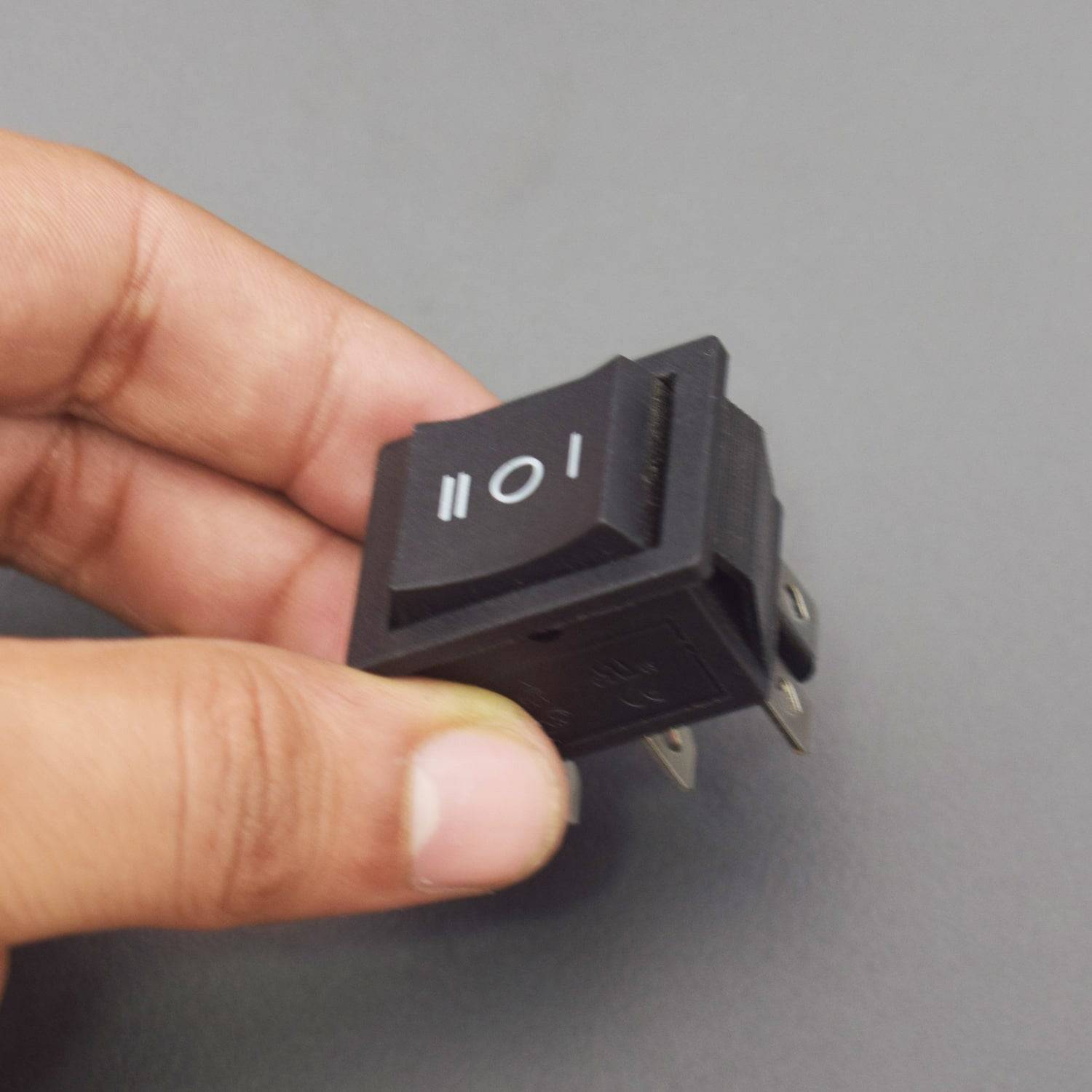 6 Pin Rocker on/off Switch - ST004