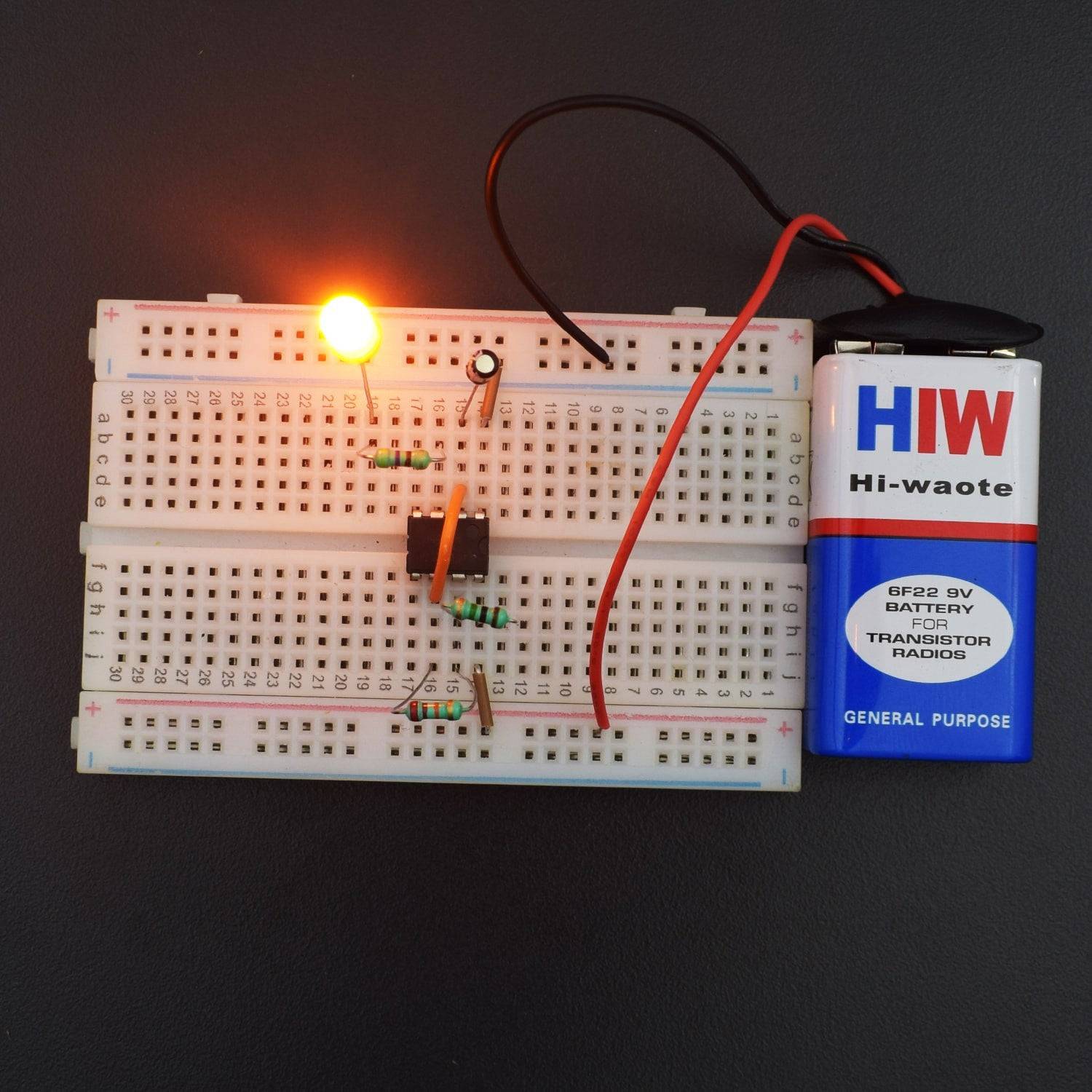 Make a Firefly using 555 Timer IC - KT958