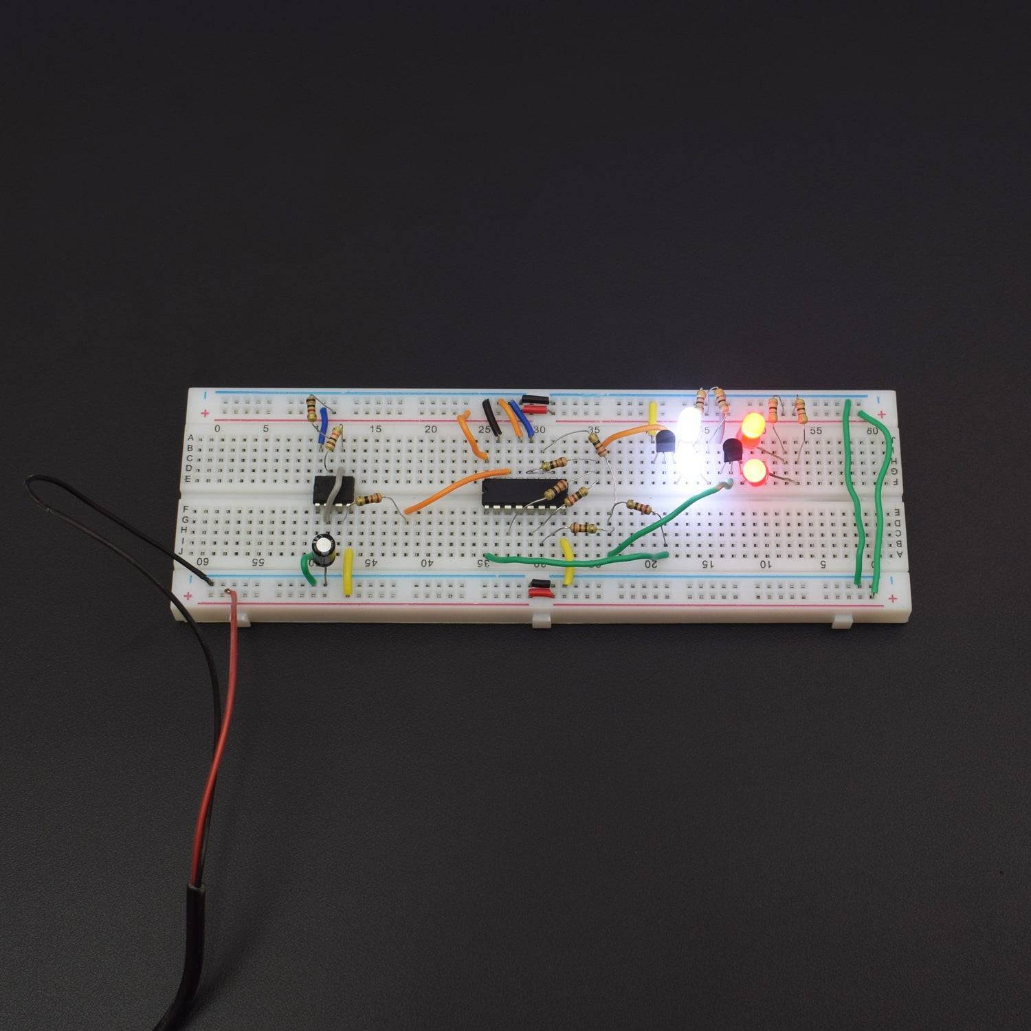 MAKE A POLICE LIGHT USING 555 TIMER IC AND 4017 IC - KT977