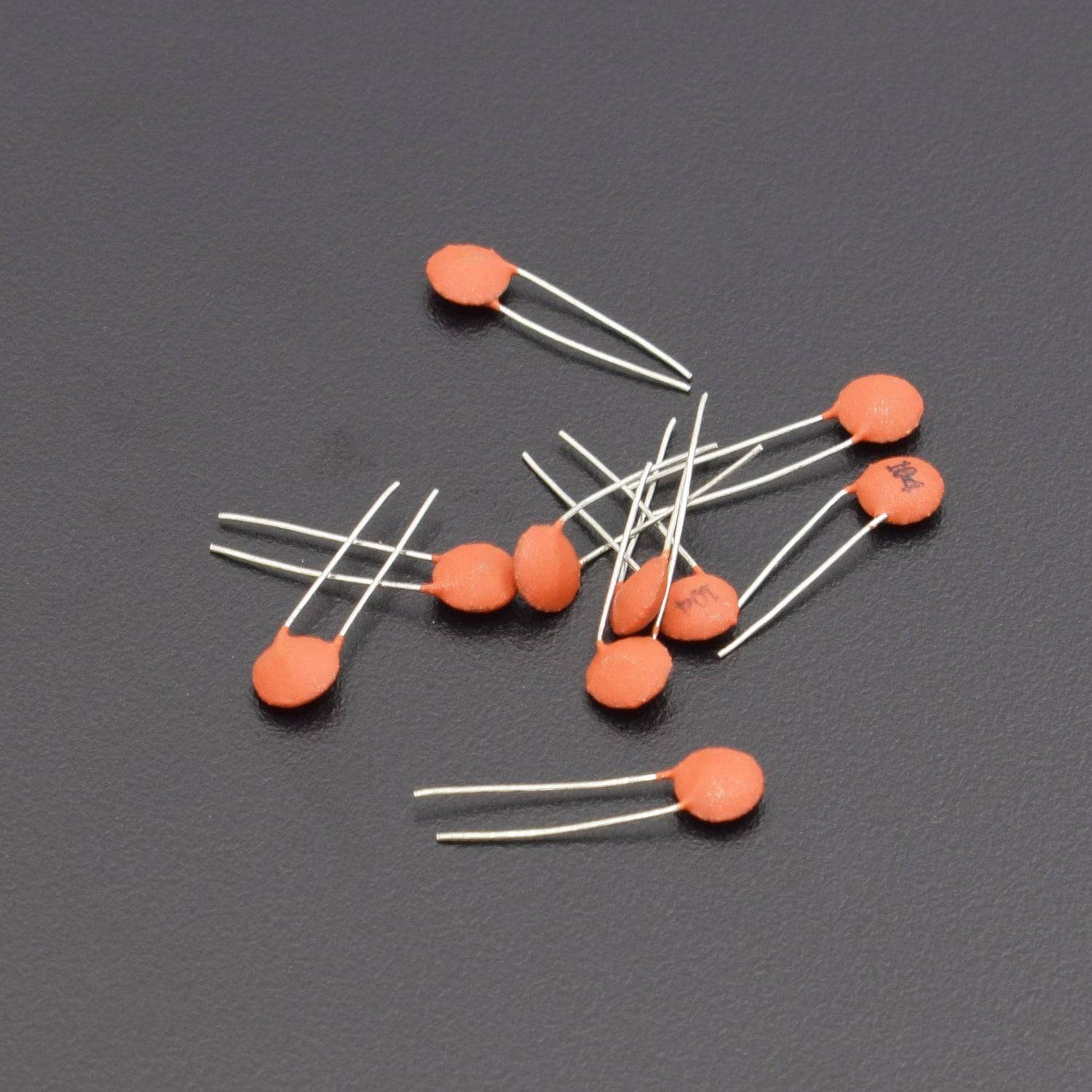 104pf Ceramic Capacitor 10 Pcs - RS739
