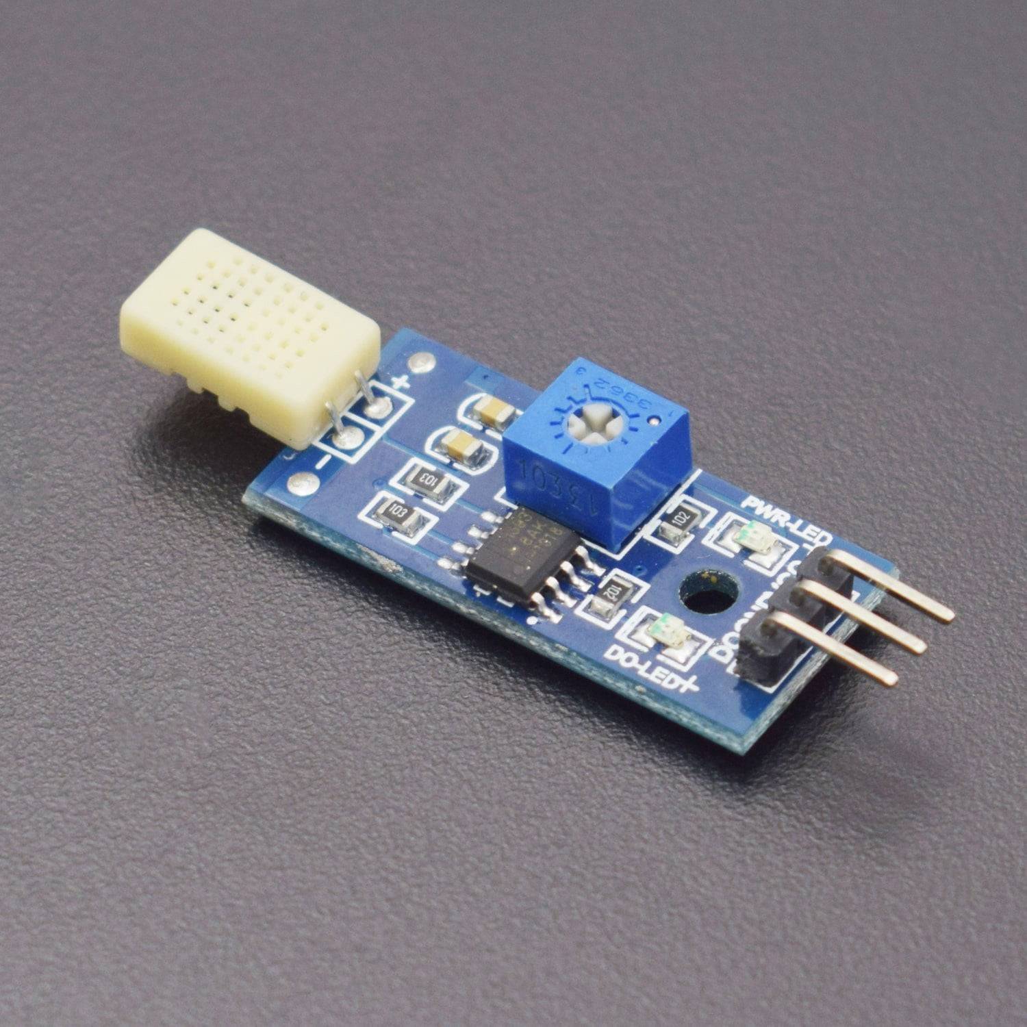 LM393 Chip Wet Sensitive Control Switch HR 202 Humidity Sensor Module for Arduino - SR126