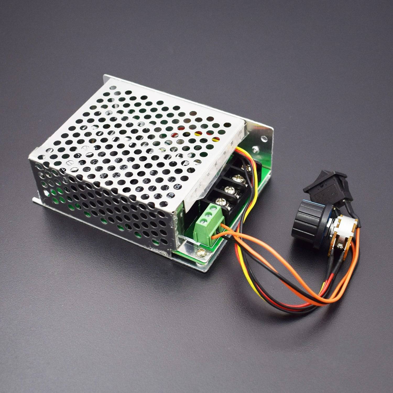 DC Speed Controller 10-50V 40A PWM Motor Speed Regulator Module Board with Adjustment CW/CCW Potentiometer Switch - RS1078