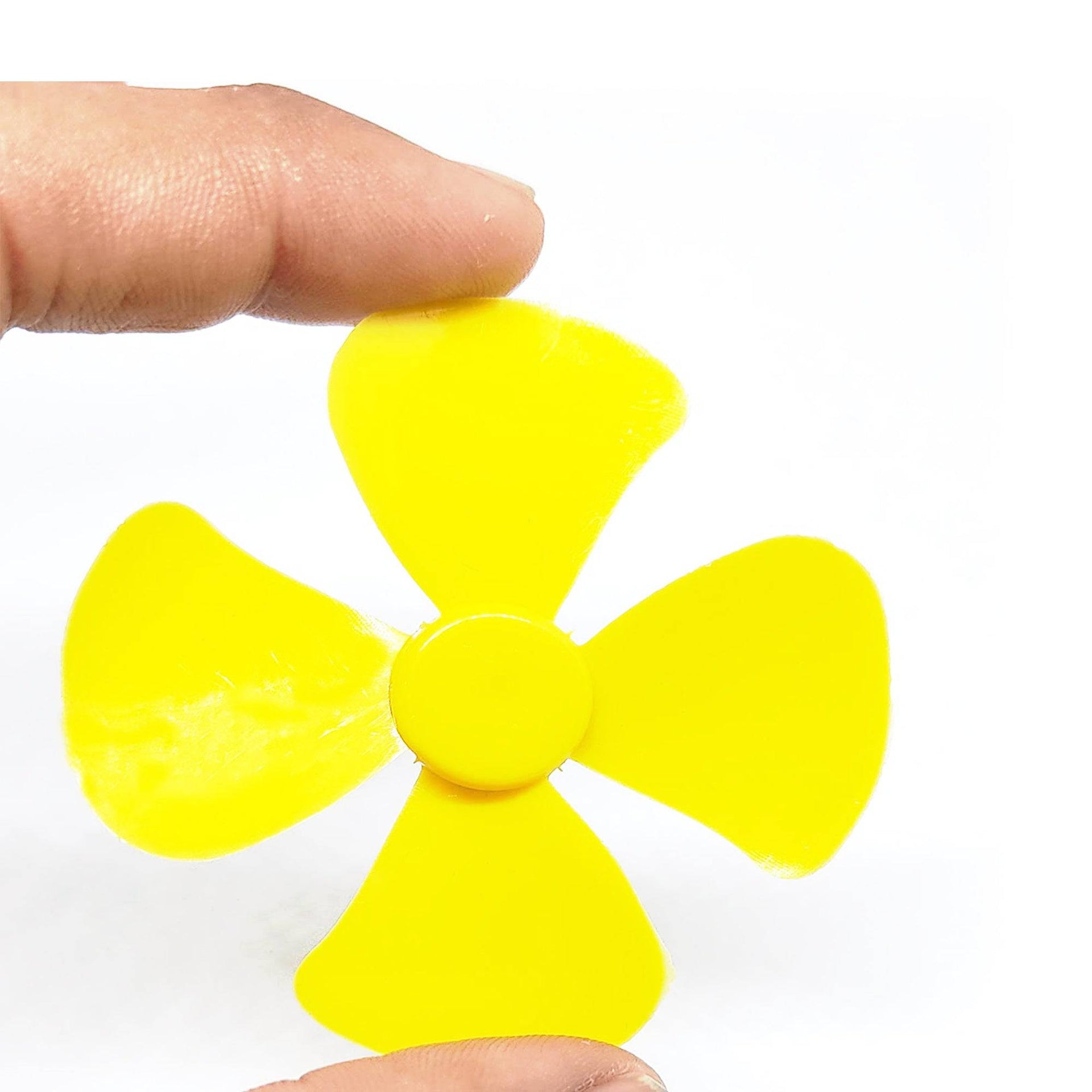 4 Wing Fan 4 Wing Small Propeller For Toy Motor and School Projects Colour May Vary - EC005