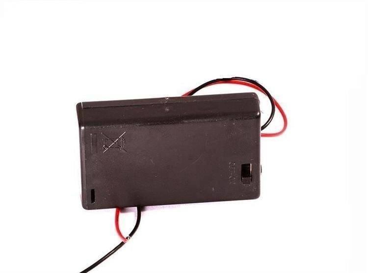 Koszyk na 2 bat. AA 1.5V z pokrywką i wyłącznikiem