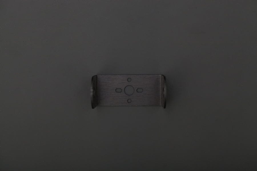 A short U-bracket [discontinued]